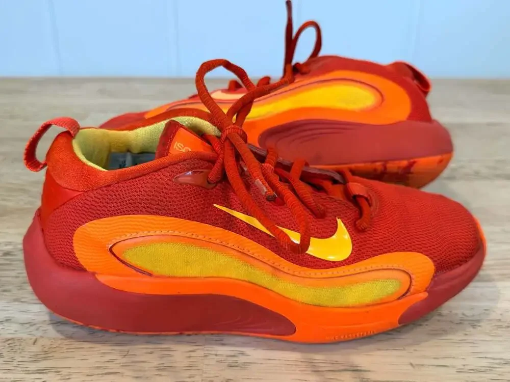 Nike IsoFly PS 'Total Orange' Basketball Shoe Big Kids Size 3.5Y